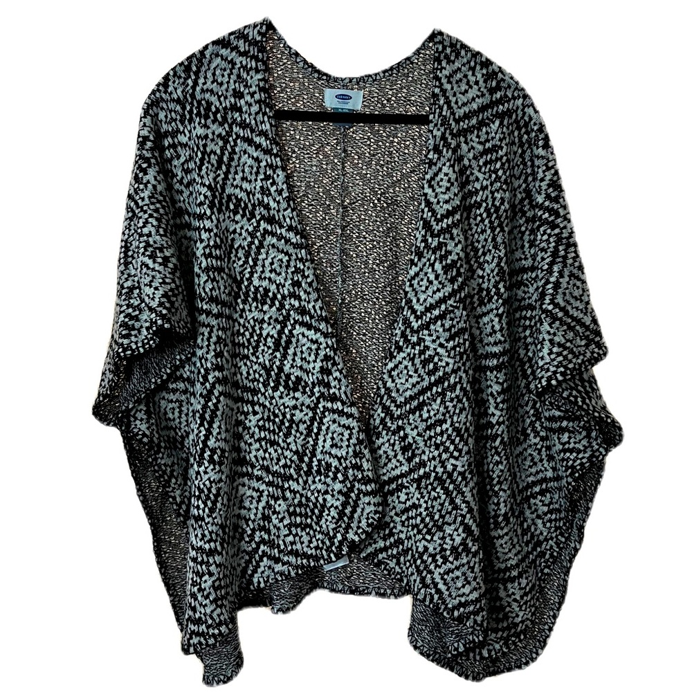Black & White Short Sleeved Kimono